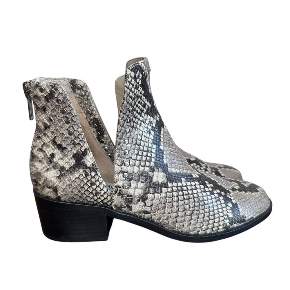 Steve Madden Women’s Conspire Leather Snakeskin Studded Ankle Booties Size 7.5M